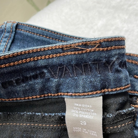 Vanity Jean shorts - Picture 3 of 4